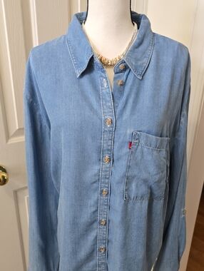 LEVI'S BRAND SIGNATURE WOMENS PLUS BLUE FRONT BUTTON LONG SLEEVES SHIRT SIZE 3X